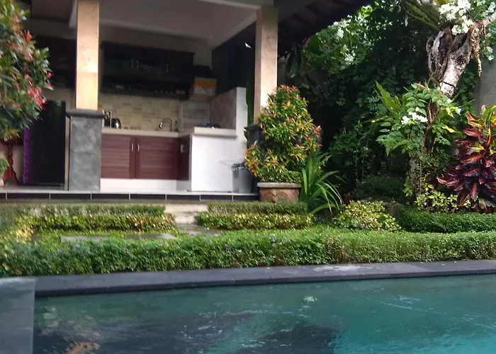 Rona Villa *